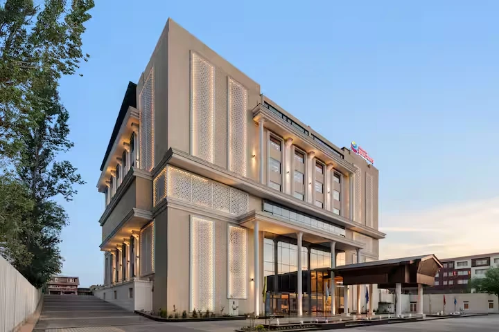Srinagar Hotel Stay